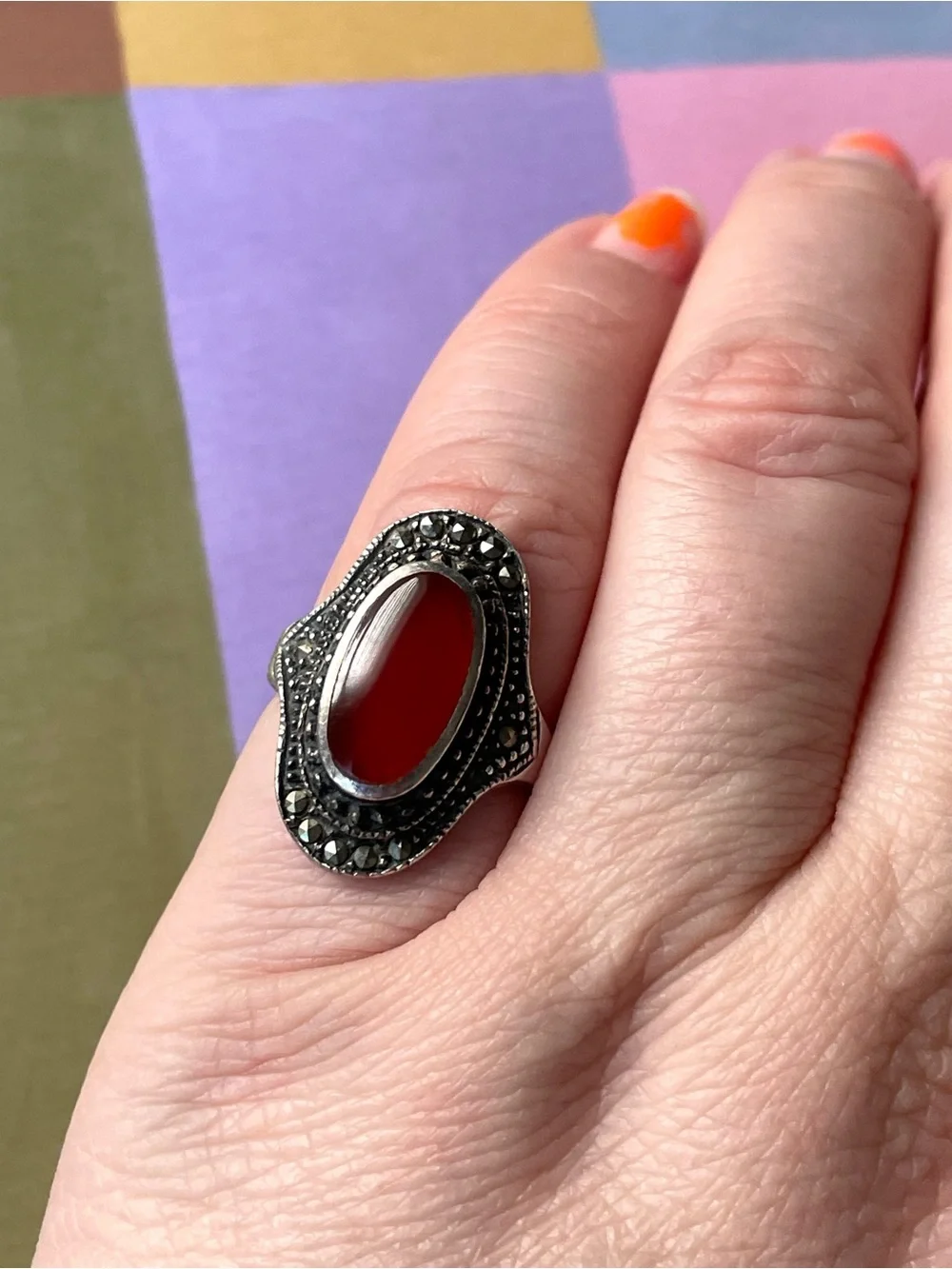 Vintage red stone (carnelian?) & marcasite stamped 925 sterling silver ring 5.5